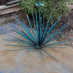 Yucca Metal YARD ART