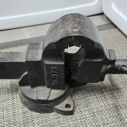 Vintage Bench Vise 