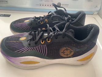 BASKETBALL SHOES AUSTIN REAVES (LAKERS) SIZE 11