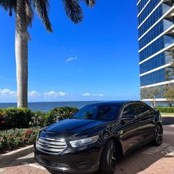 2015 Ford Taurus