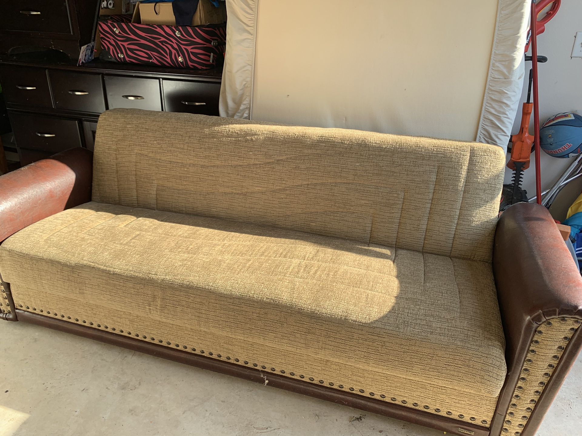 New sofa bed/Futon with storage unit