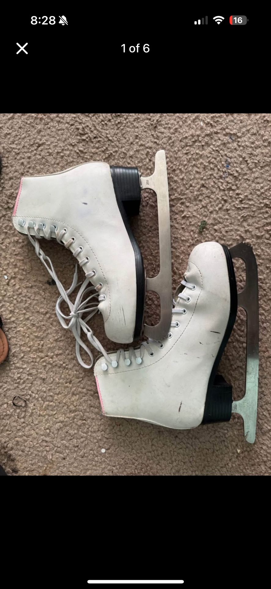 Women’s Ice Skates 