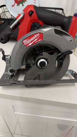 Sierra circular Milwaukee fuel 6 1/2 M18