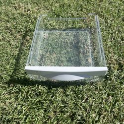 200D1532P005 GE REFRIGERATOR DELI/ MEAT DRAWER  PREOWNED good shape. Needs to be cleaned. 