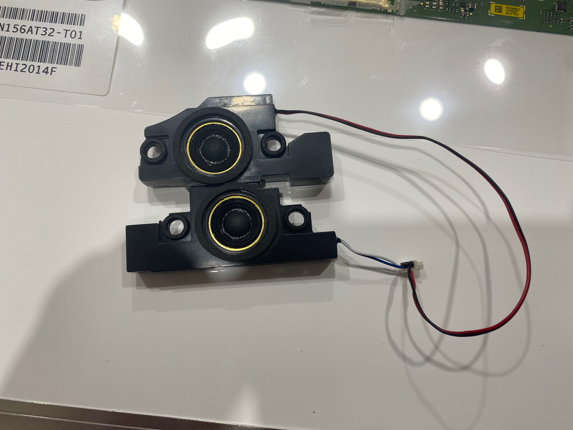 4 PIN dual laptop/monitor speakers