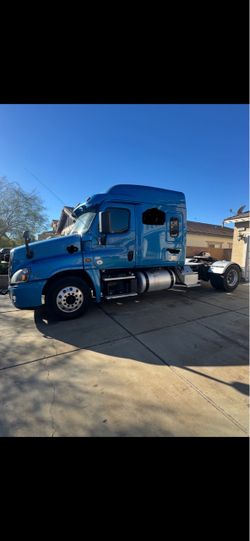 2019 Freightliner cascadia
