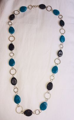 Claire’s Faux Turquoise Necklace