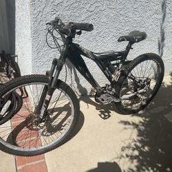 Mountain Bike – Full Suspension, Disc Brakes (Great Condition