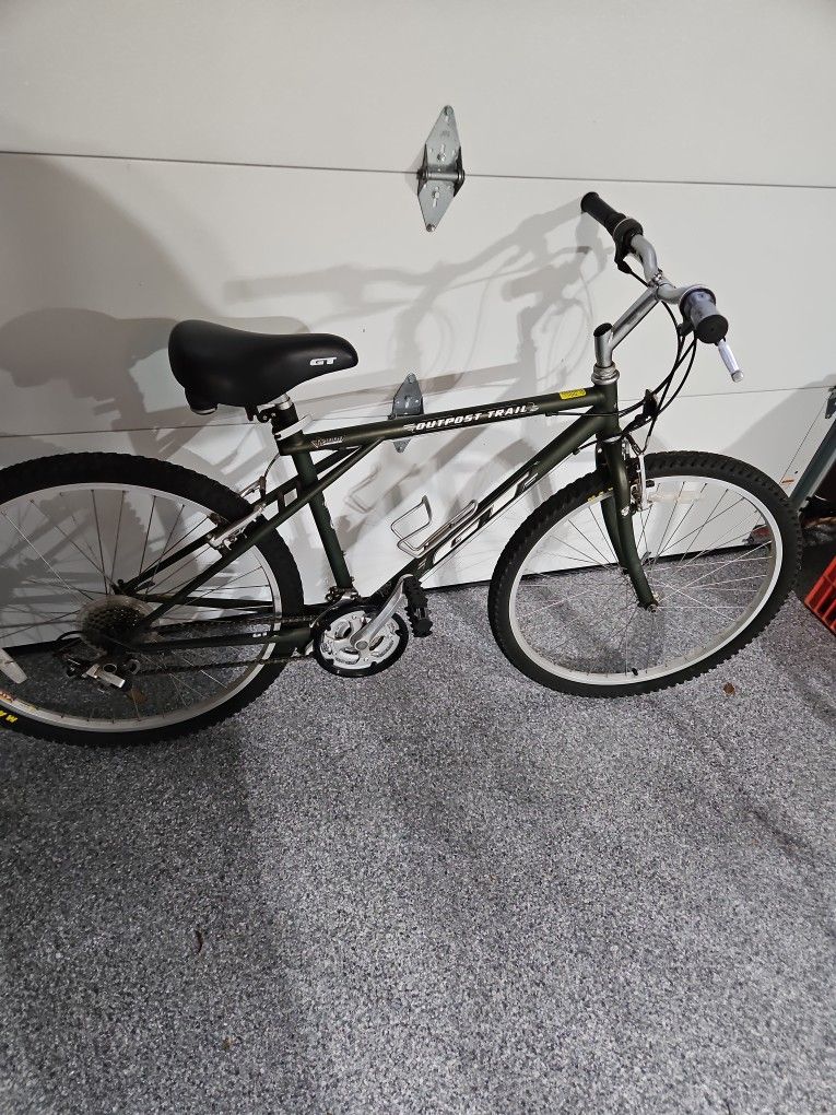 Men's Mountain Bike
