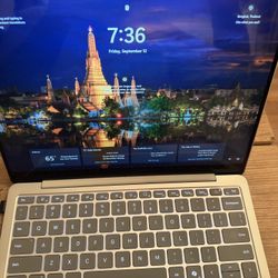 Microsoft Surfuce Laptop 