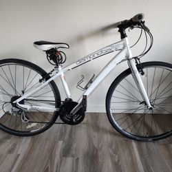Diamondback Clarity Hybrid Bike