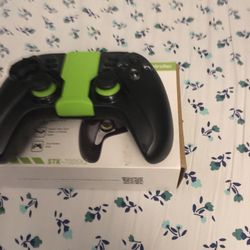 Hawks Wireless Mobile Gaming Controller 