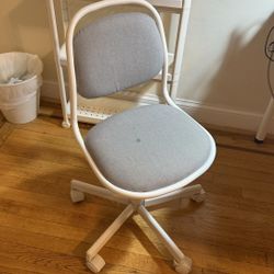 ikea kids chair 