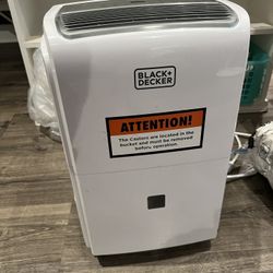 BLACK+DECKER Dehumidifier
