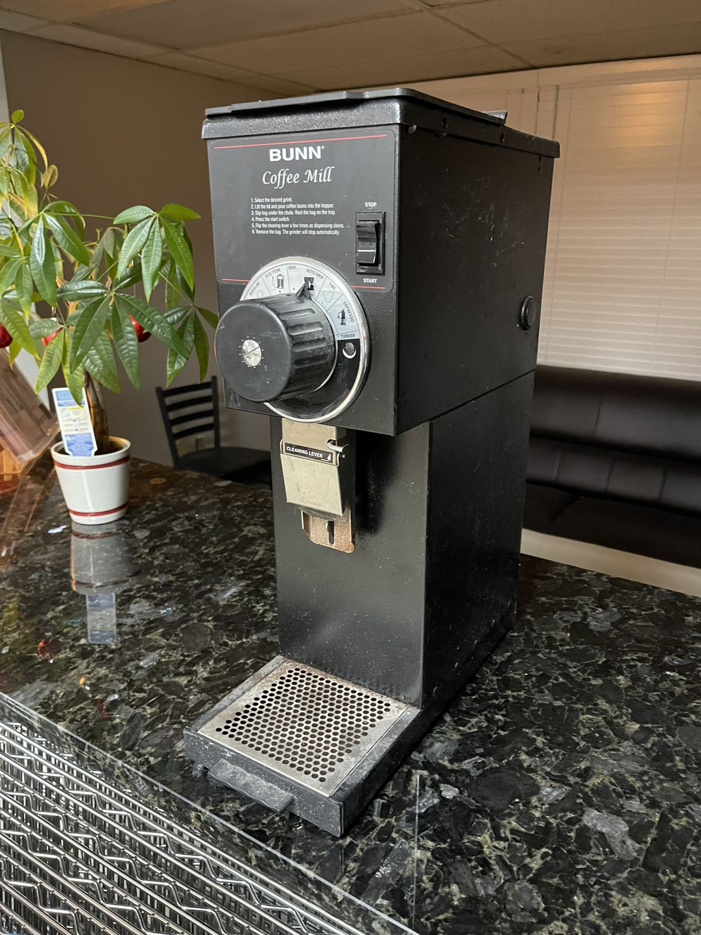 Bunn G1 HD Bulk Commercial Coffee Grinder W/ 1 Lb Hopper Capacity, 120V,  Silver