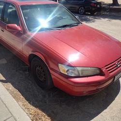 2000 Toyota Camry 