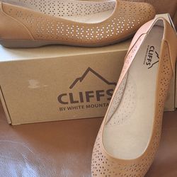  FASHION BALLET FLATS  NEW  $20