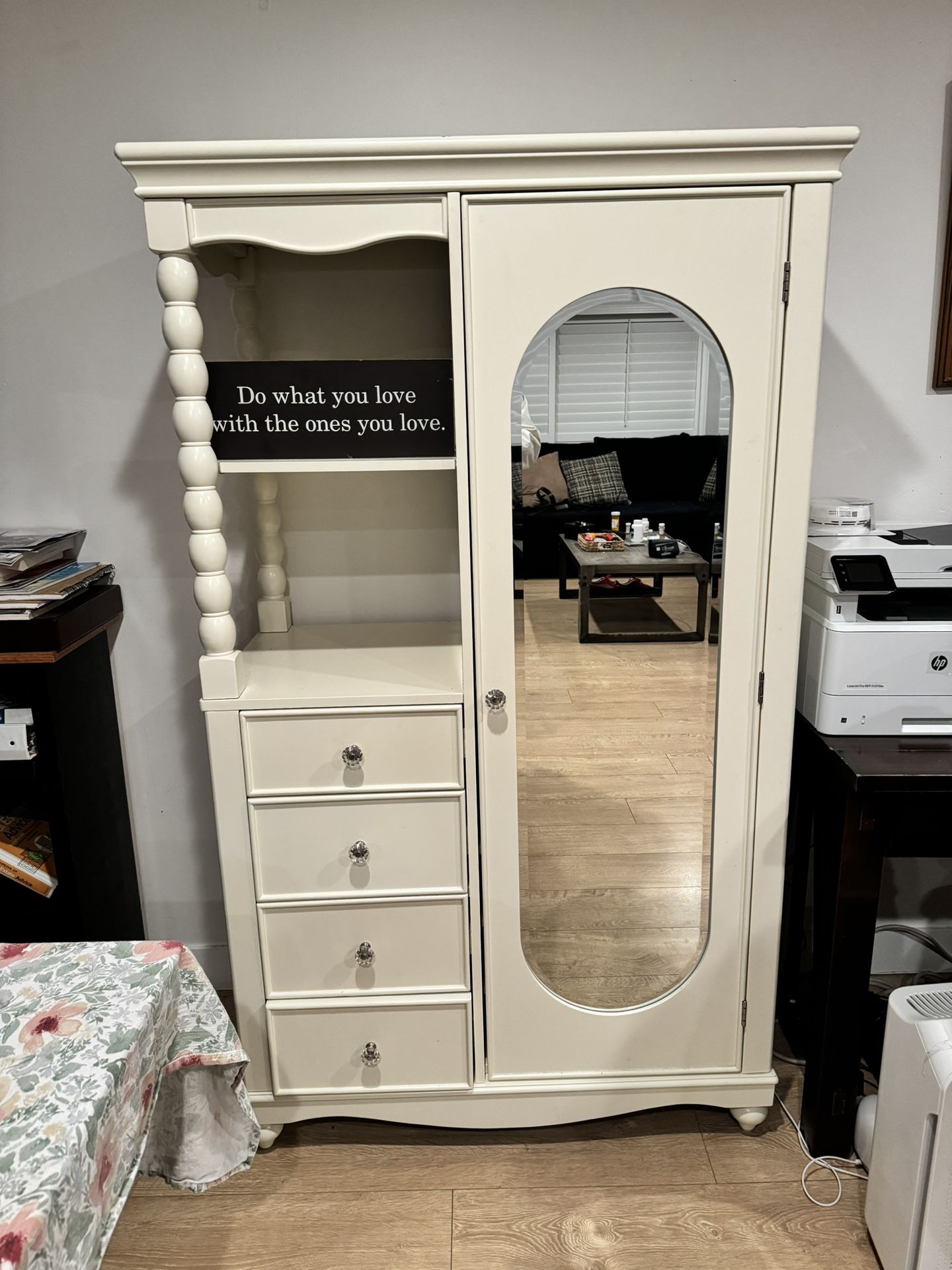 White Mirror Dresser