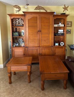 Coasts wall unit GREAT condition