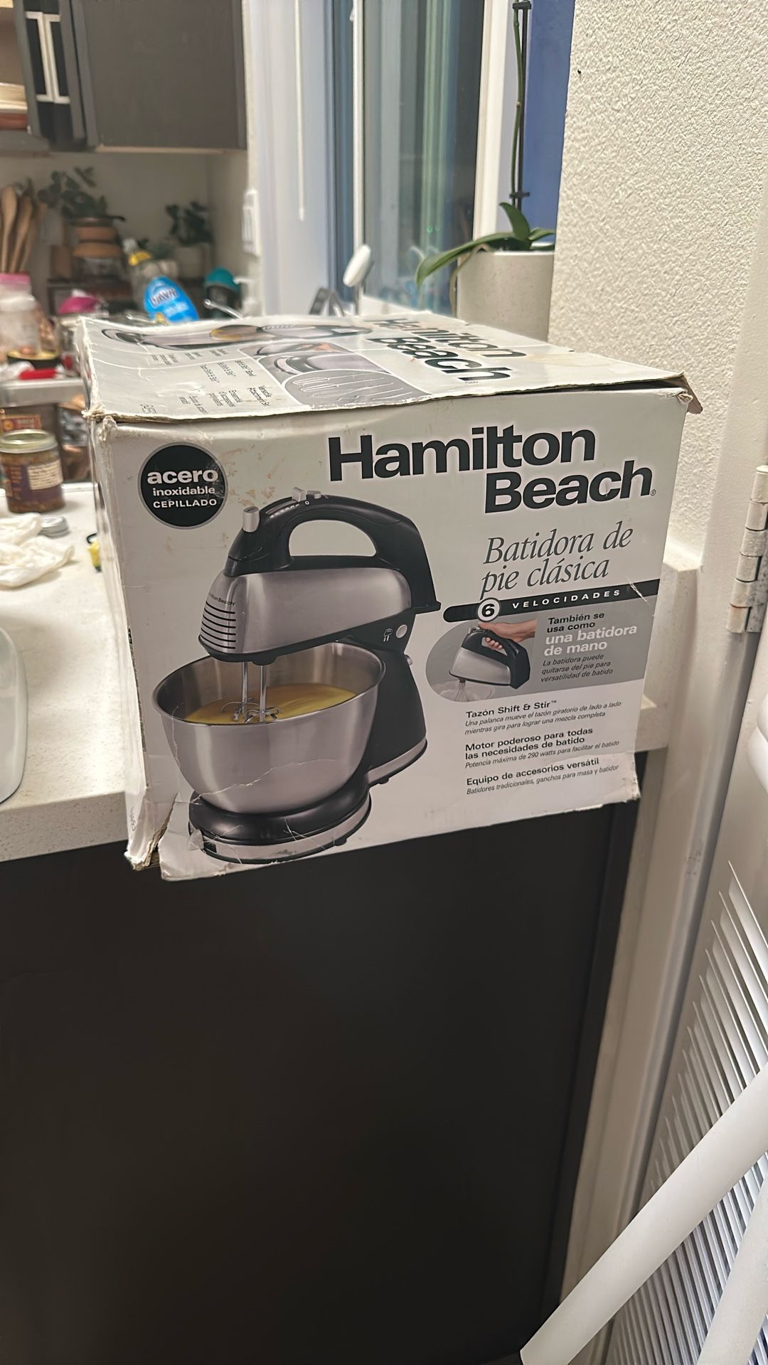 Classic Stand Mixer