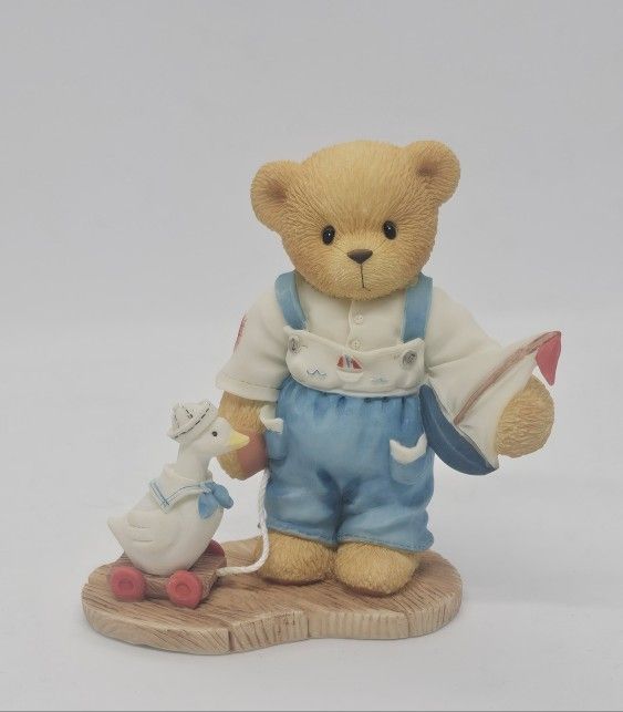 NEW CHERISHED TEDDIES Alex BEAR Boy With Sailboat And Goose FIGURINE BOX 368156

MINT CONDITION,  STORED IN THE BOX
Box in good condition,  minimal we