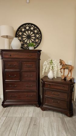 Dresser Set