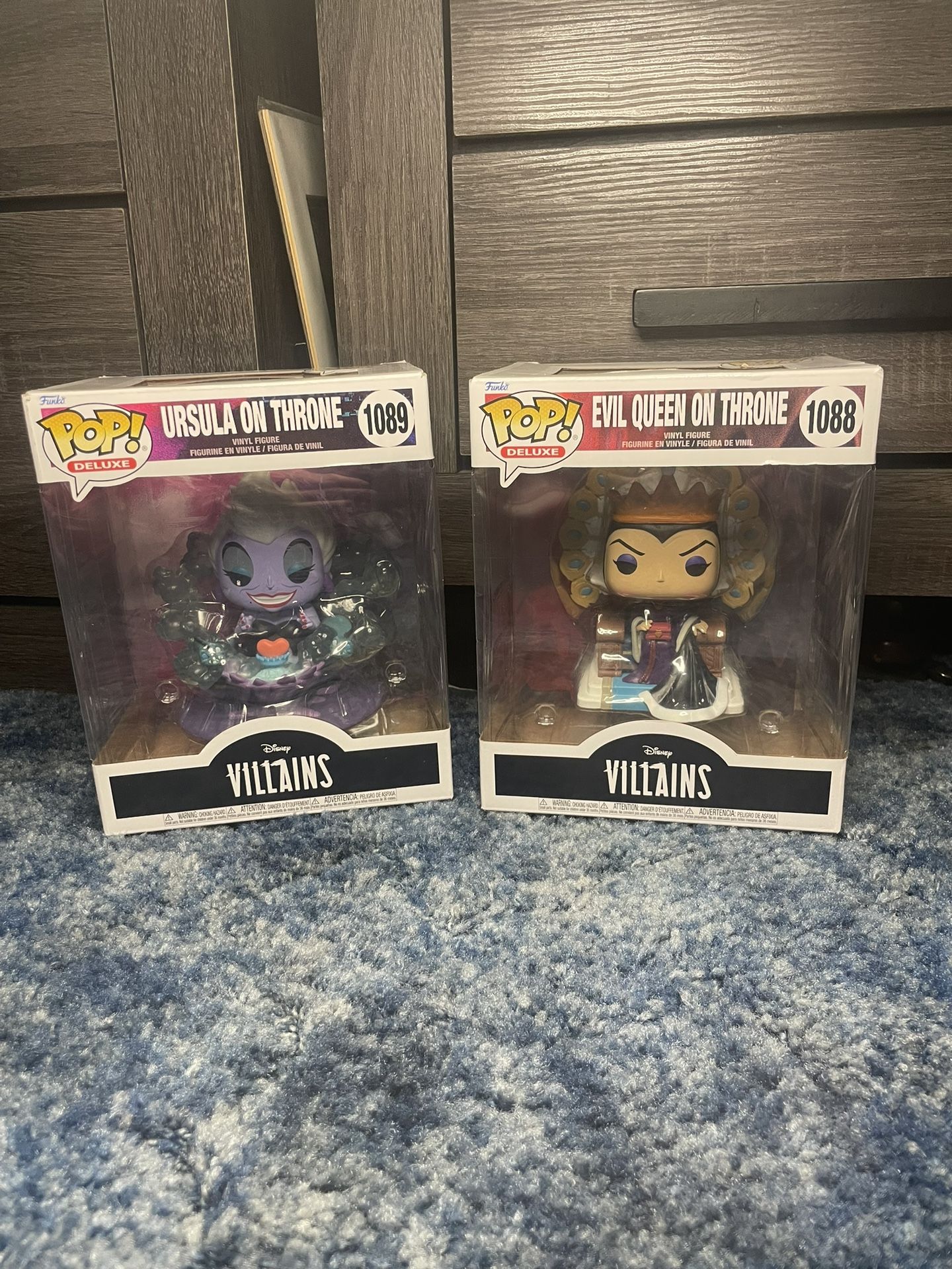 Funko Pop 2022 Disney Villains Set Ursula & Evil Queen On Thrones.