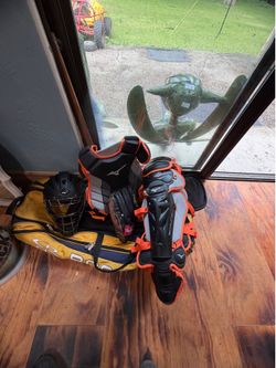Mizuno  New Catchers Gear