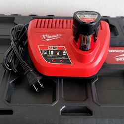 Milwaukee M12 Battery And Charger 
