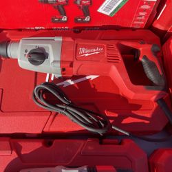 Milwaukee Roatory Hammer 