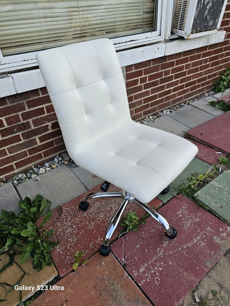 white leather office chair