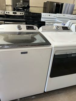 Maytag washer and dryer set