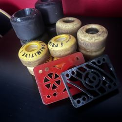 12 Skateboarding Wheels 