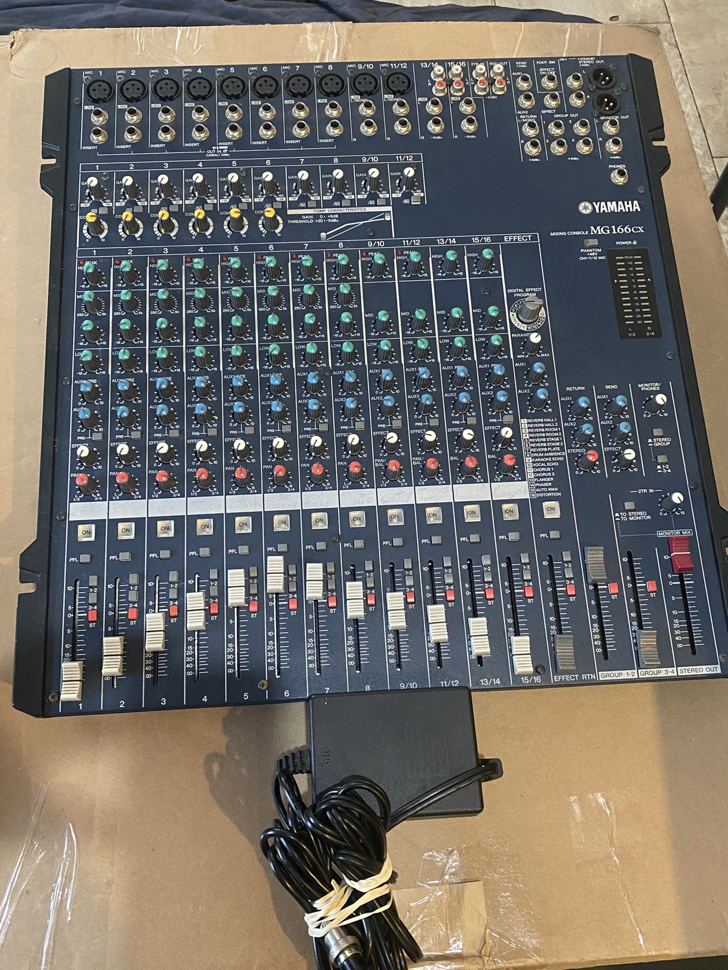 Yamaha MG166cx Mixing Console 16 Channel
