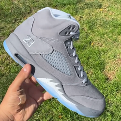 Air Jordan 5 “Wolf Gray”  sizes: 4y , 5y , 5.5y , 6y , 6.5y , 7y , 9.5 , 10.5 , 11
