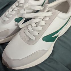 Women Green And Beige DV Sneakers 9.5