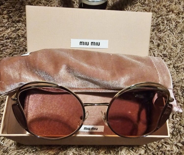 MIU MIU sunglasses 