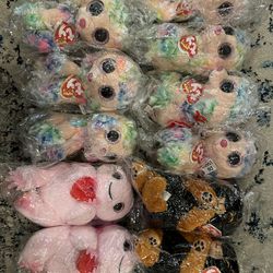 Bundle of stuffed animal prizes