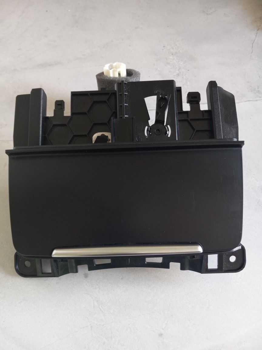 Audi B8 2008-2016 Ashtray 8K0857951 C