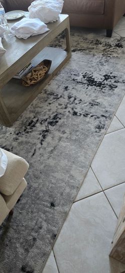 3 free area rugs.
