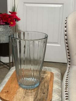 Clear Glass Flower Vase