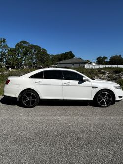 2014 Ford Taurus
