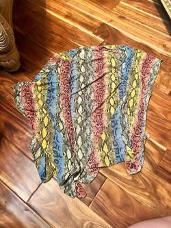 Women’s cacia brand colorful snakeskin pattern kimono duster cardigan. Fits like a large