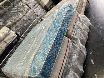 King mattress and box springs