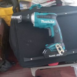 New Makita Brushless  Drywall Screw Gun With A Small Battery 