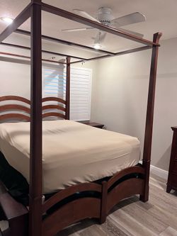Queen size bedroom set