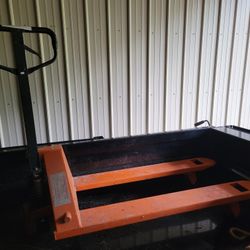 2 Ton Fork Lift 
