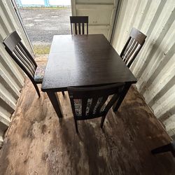 Dining Room Table with 4 Chairs 