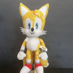 SONIC HEDGEHOG TWO TAILS YELLOW & WHITE SOFT PLUSH - NEW NO STORE TAG