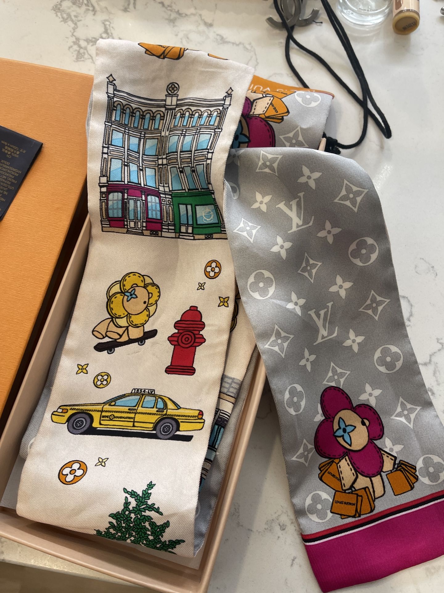 Louis Vuitton Twilly Scarf